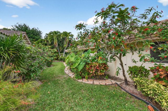 6839 Villas Drive S, Boca Raton, FL 33433