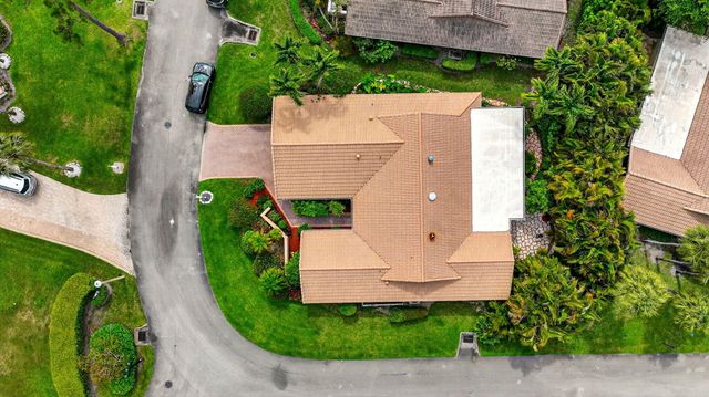 6839 Villas Drive S, Boca Raton, FL 33433