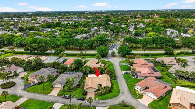 6839 Villas Drive S, Boca Raton, FL 33433
