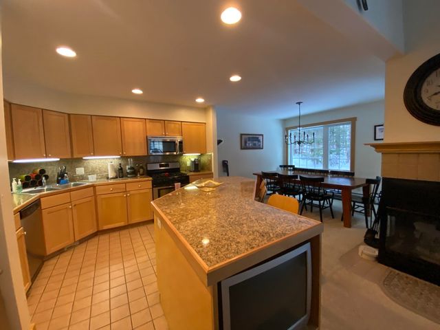 19B Kingswood Road, Dover, VT 05356