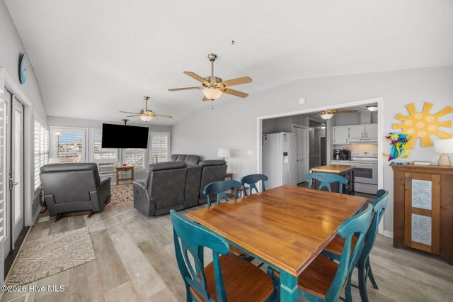 9055 W 9th Street, Surf City, NC 28445