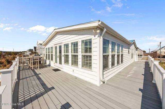 9055 W 9th Street, Surf City, NC 28445