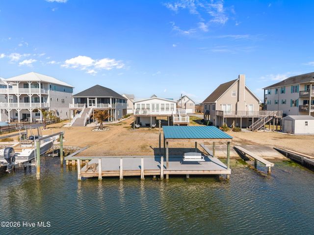 9055 W 9th Street, Surf City, NC 28445
