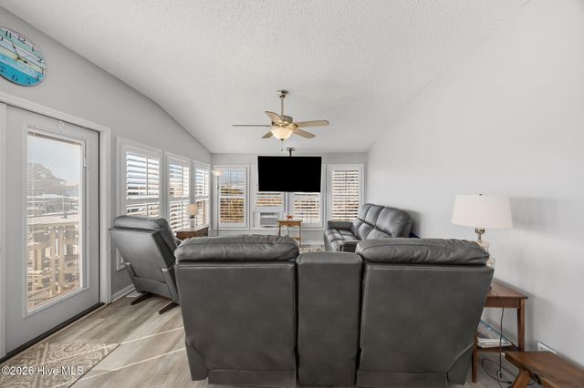 9055 W 9th Street, Surf City, NC 28445