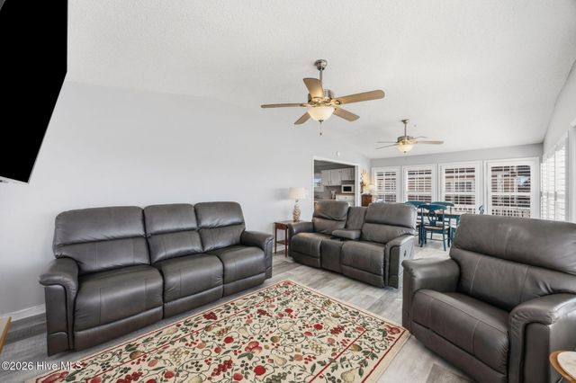 9055 W 9th Street, Surf City, NC 28445