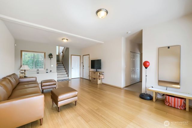 1008 R Street NW, Auburn, WA 98001