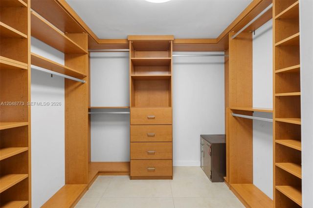181 Crandon Blvd 301, Key Biscayne, FL 33149