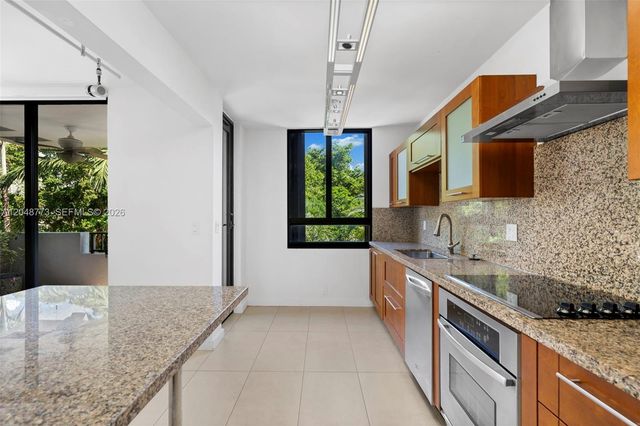 181 Crandon Blvd 301, Key Biscayne, FL 33149