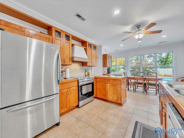 222 Lee Bowden Drive, Huntsville, AL 35806