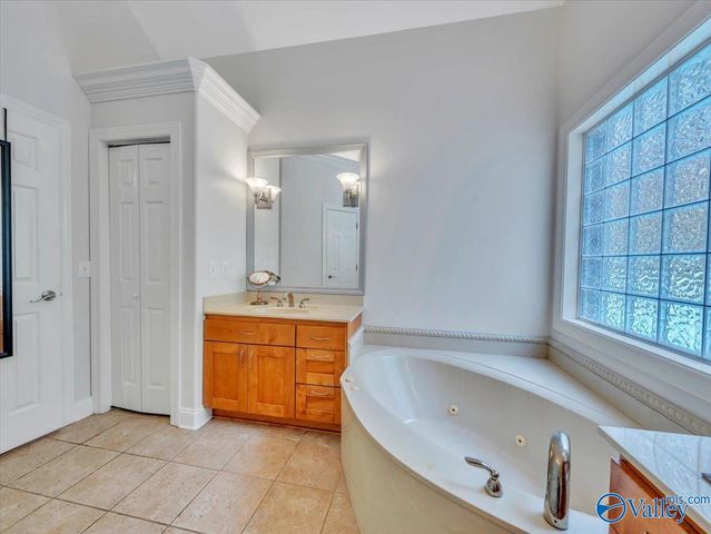 222 Lee Bowden Drive, Huntsville, AL 35806