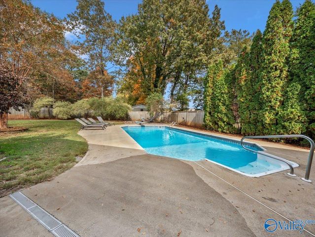 222 Lee Bowden Drive, Huntsville, AL 35806