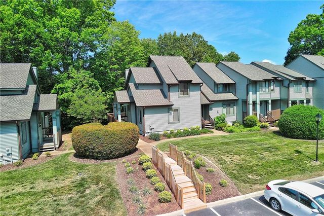 351 Bridgewater DR, Newport News, VA 23603