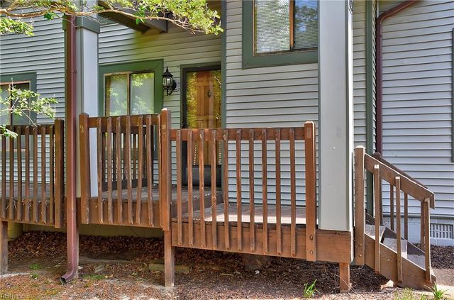 351 Bridgewater DR, Newport News, VA 23603