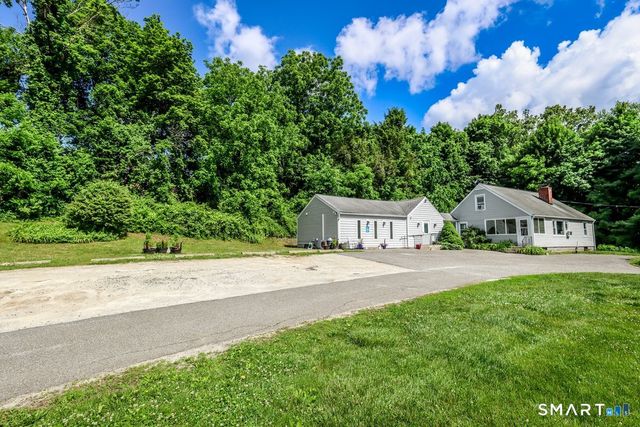 121 Litchfield Road, New Milford, CT 06776
