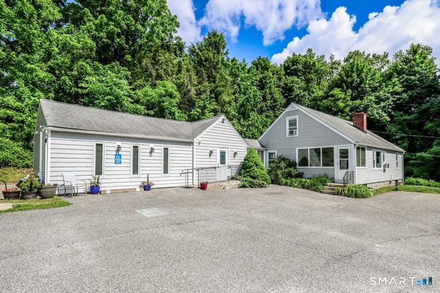 121 Litchfield Road, New Milford, CT 06776