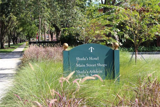 7208 Fairway Dr I8, Miami Lakes, FL 33014