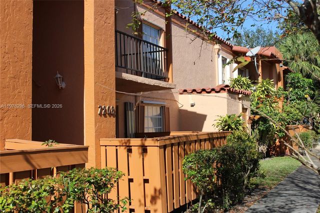 7208 Fairway Dr I8, Miami Lakes, FL 33014