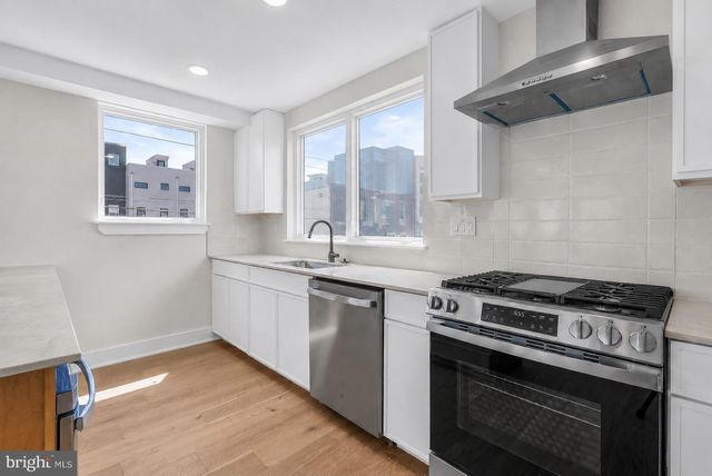 1338 S WOODSTOCK ST, Philadelphia, PA 19146