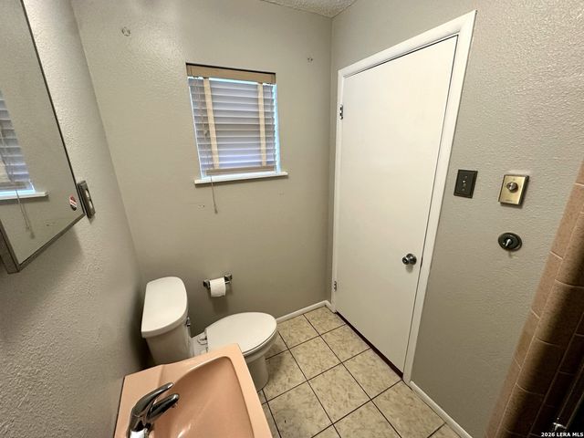 809 FLORENCE ST, Castroville, TX 78009