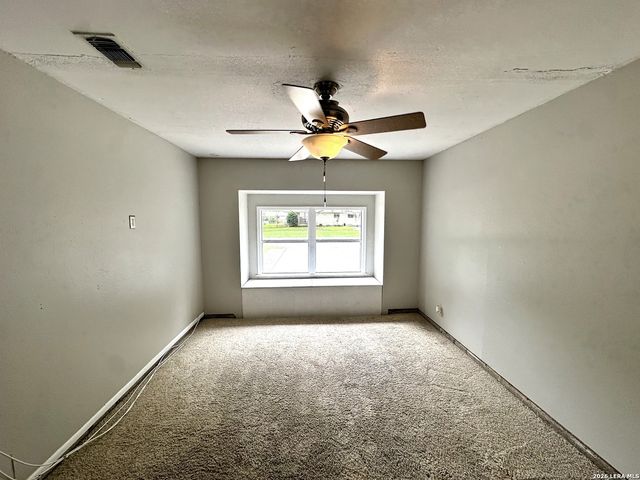 809 FLORENCE ST, Castroville, TX 78009