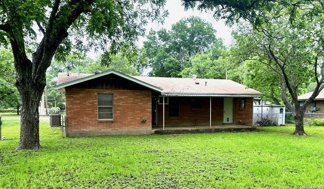 809 FLORENCE ST, Castroville, TX 78009