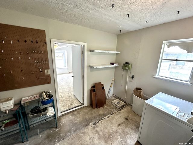 809 FLORENCE ST, Castroville, TX 78009