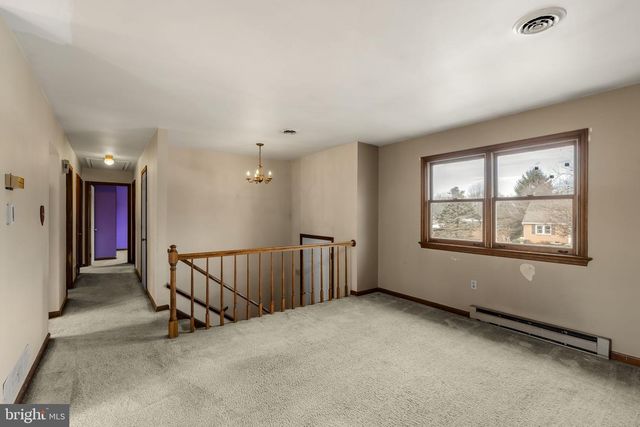 30 BUTTONWOOD DR, Lititz, PA 17543