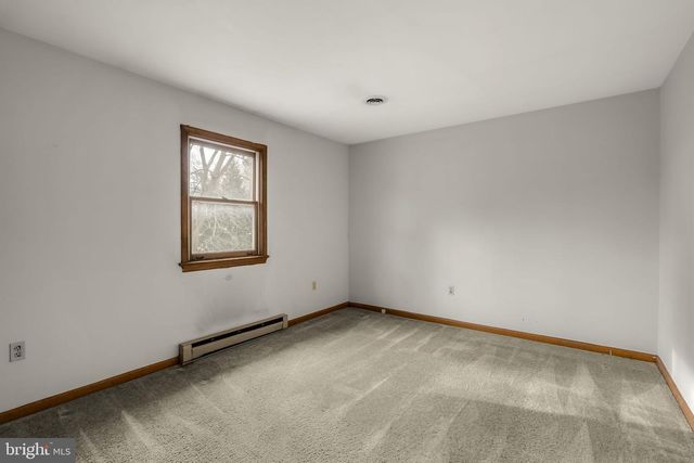 30 BUTTONWOOD DR, Lititz, PA 17543