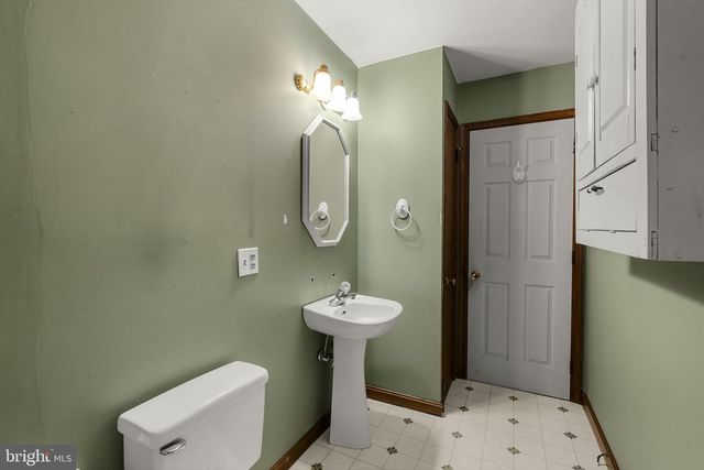 30 BUTTONWOOD DR, Lititz, PA 17543