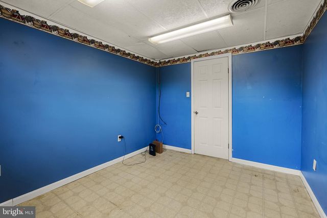 30 BUTTONWOOD DR, Lititz, PA 17543