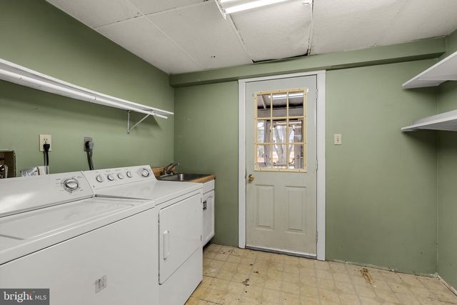 30 BUTTONWOOD DR, Lititz, PA 17543