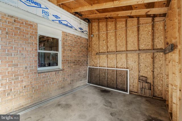 30 BUTTONWOOD DR, Lititz, PA 17543