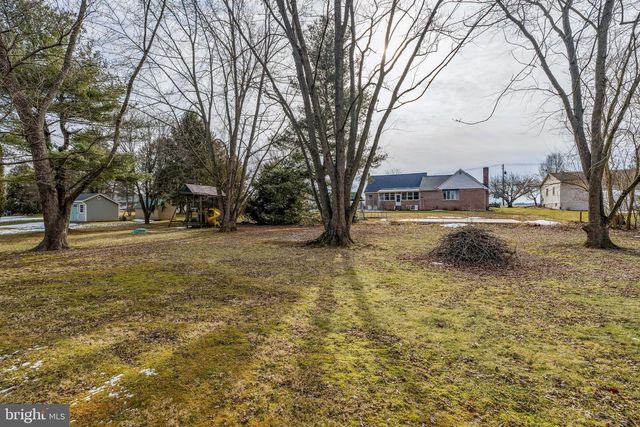 30 BUTTONWOOD DR, Lititz, PA 17543
