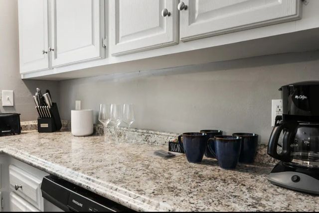 2720 Blyth Drive, Dallas, TX 75228