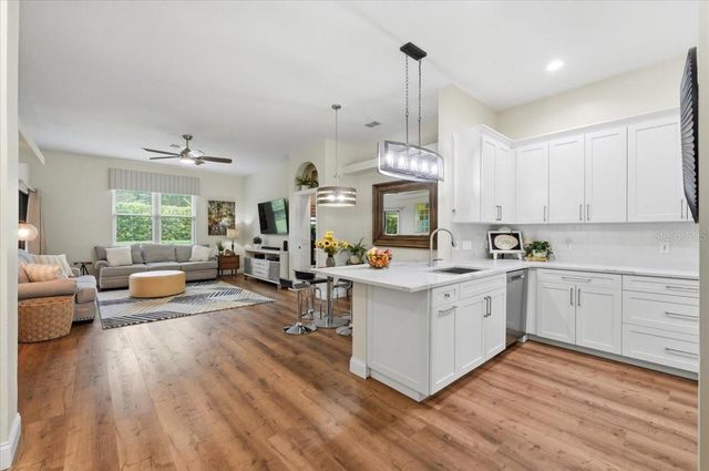 730 MARTINIQUE CIRCLE, Lakeland, FL 33803