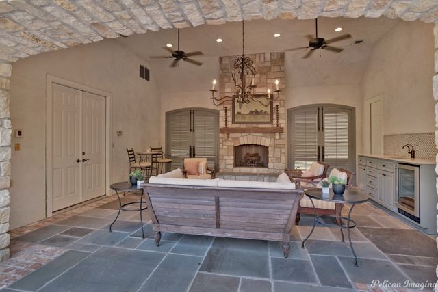 6606 Gilbert Drive, Shreveport, LA 71106