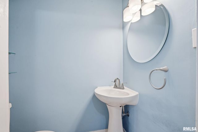 1330 29TH Street, Moline, IL 61265