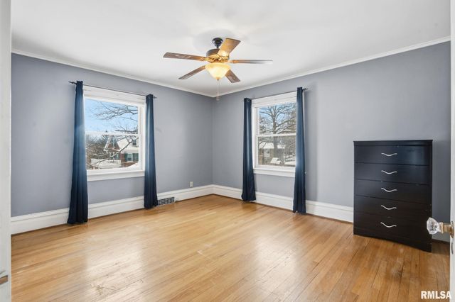 1330 29TH Street, Moline, IL 61265