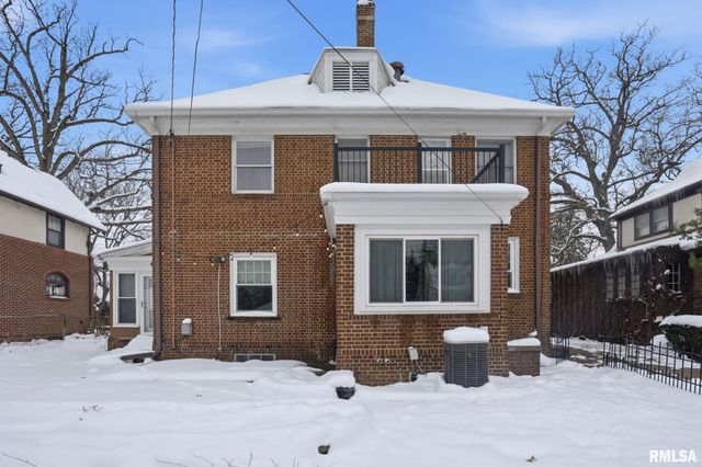 1330 29TH Street, Moline, IL 61265