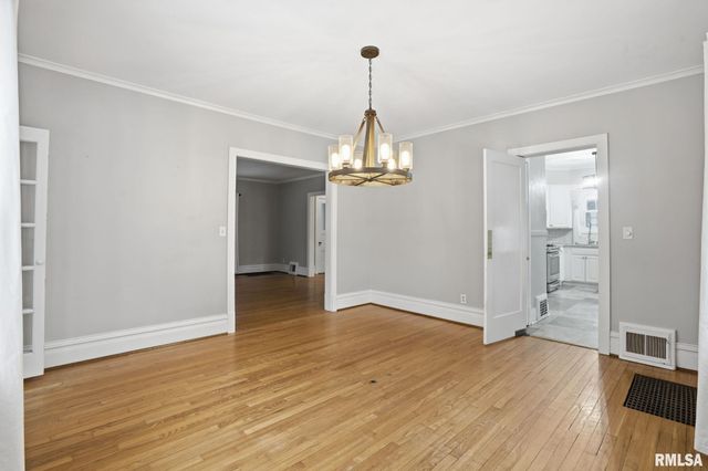 1330 29TH Street, Moline, IL 61265