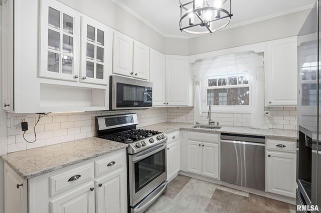 1330 29TH Street, Moline, IL 61265