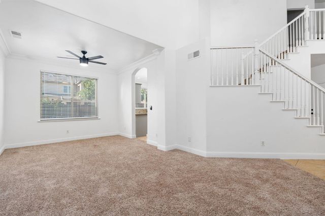 6632 W Dovewood Lane, Fresno, CA 93723