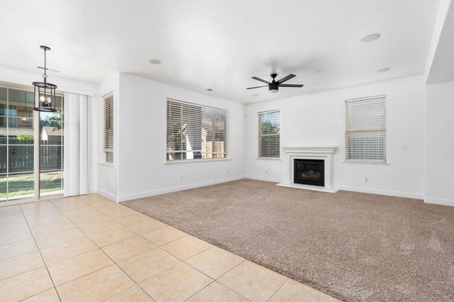 6632 W Dovewood Lane, Fresno, CA 93723