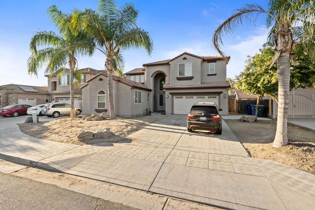 6632 W Dovewood Lane, Fresno, CA 93723