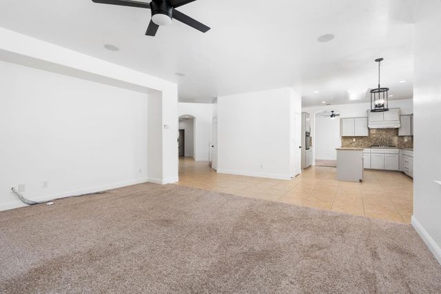 6632 W Dovewood Lane, Fresno, CA 93723