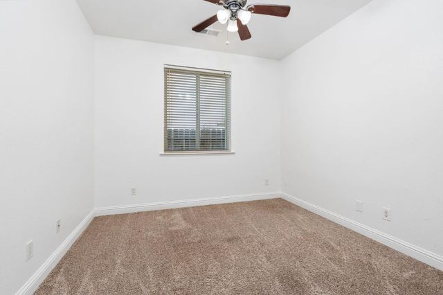 6632 W Dovewood Lane, Fresno, CA 93723