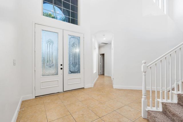 6632 W Dovewood Lane, Fresno, CA 93723