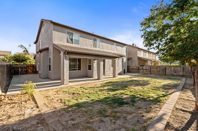 6632 W Dovewood Lane, Fresno, CA 93723