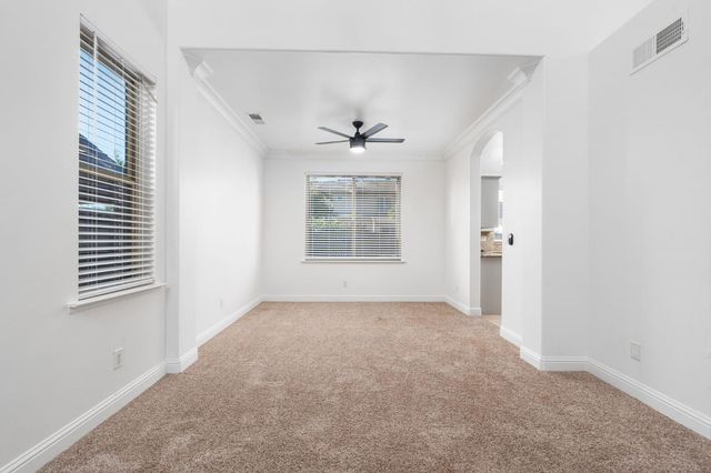 6632 W Dovewood Lane, Fresno, CA 93723