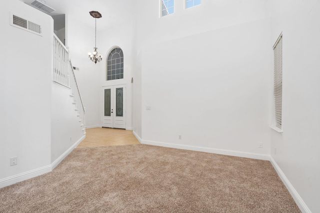 6632 W Dovewood Lane, Fresno, CA 93723